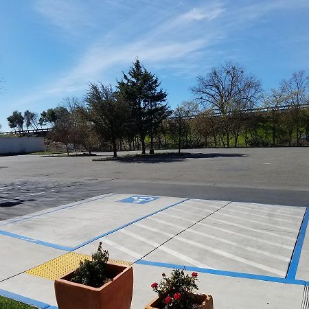 Days Inn By Wyndham Woodland Dış mekan fotoğraf